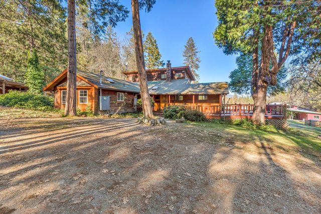 1956 E Fork Road, Williams, OR 97544