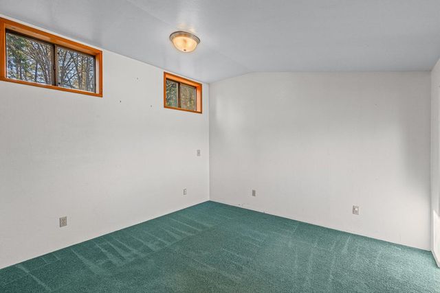 1956 E Fork Road, Williams, OR 97544