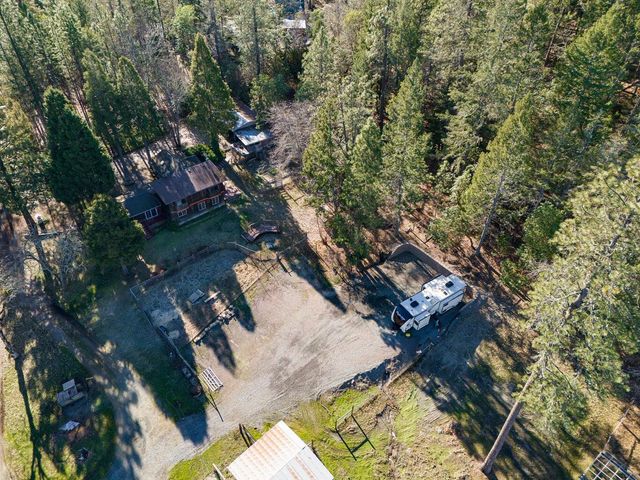 1956 E Fork Road, Williams, OR 97544