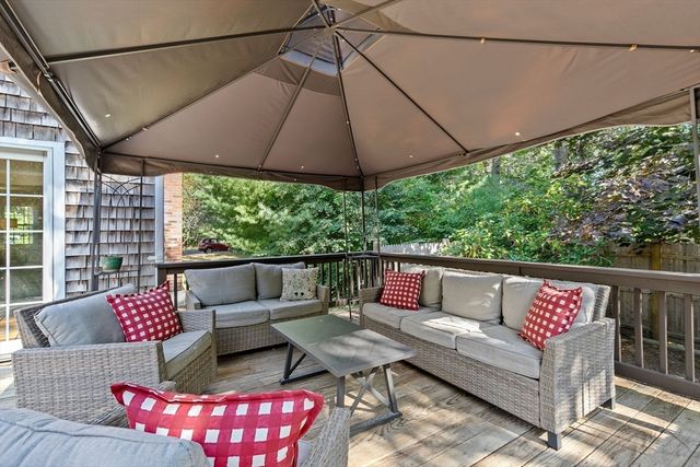 66 Maureen Way, Plymouth, MA 02360