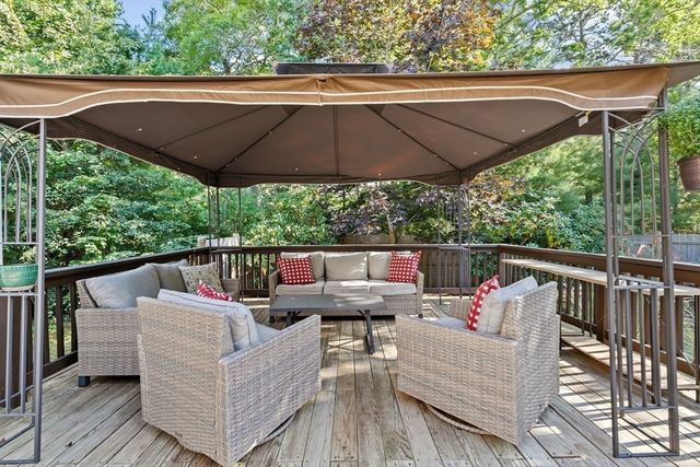 66 Maureen Way, Plymouth, MA 02360