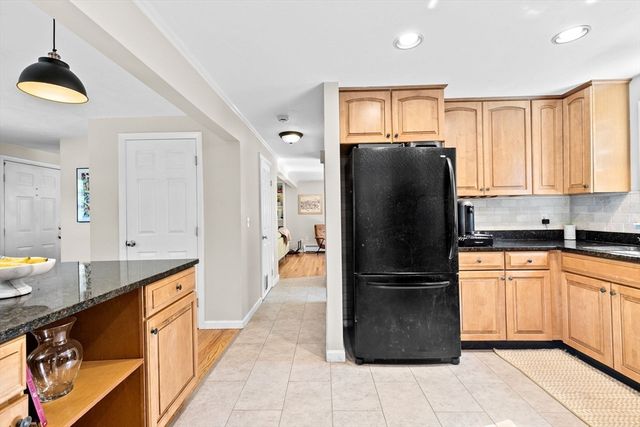 66 Maureen Way, Plymouth, MA 02360