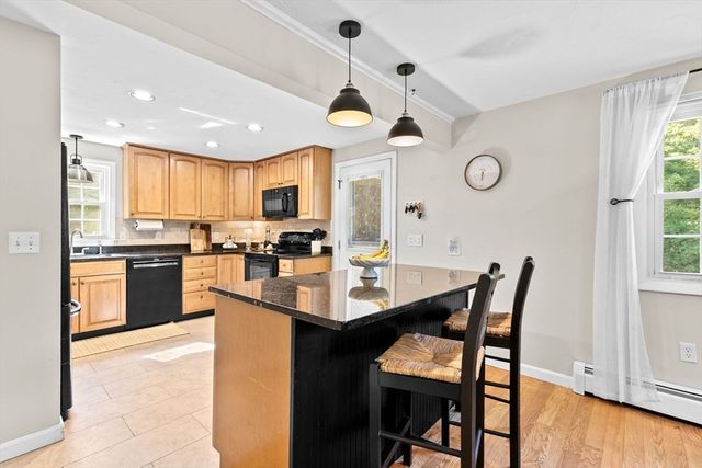 66 Maureen Way, Plymouth, MA 02360