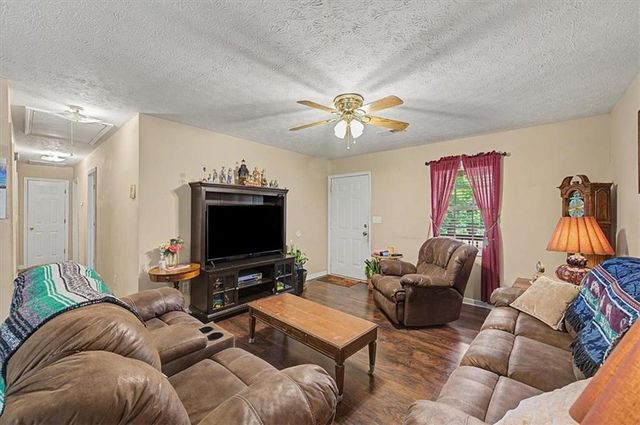 95 Aragon Road, Taylorsville, GA 30178