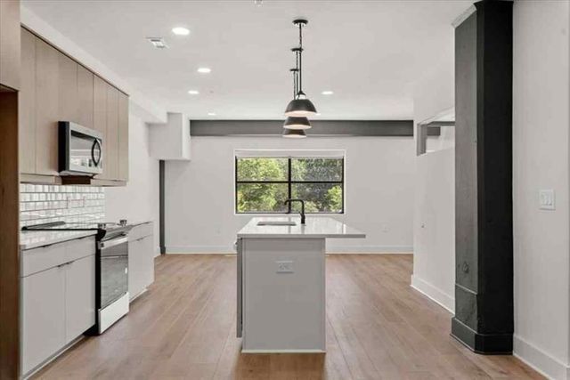 108 Park Place Unit 107, Decatur, GA 30030