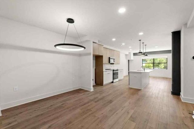 108 Park Place Unit 107, Decatur, GA 30030