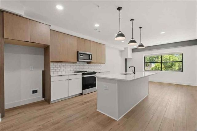 108 Park Place Unit 107, Decatur, GA 30030