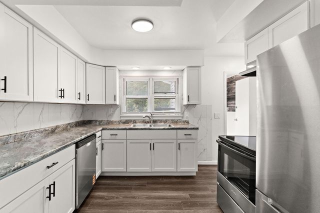 1876 N Forrester Road, La Porte, IN 46350