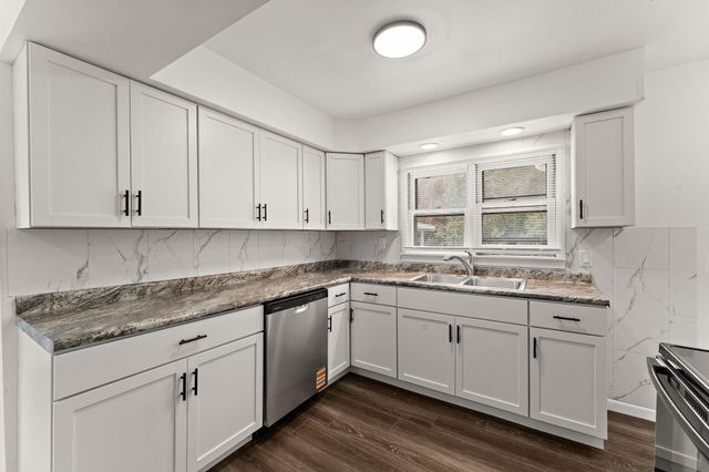 1876 N Forrester Road, La Porte, IN 46350