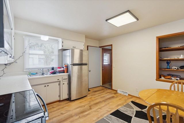 2805 - 2807 Mohican Road, Janesville, WI 53545