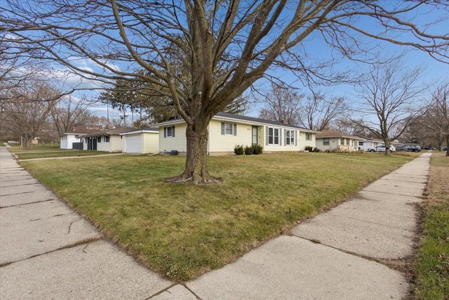 2805 - 2807 Mohican Road, Janesville, WI 53545