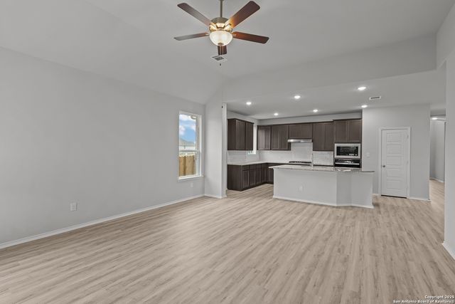 653 Broomsedge St, New Braunfels, TX 78130