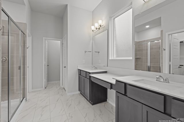 653 Broomsedge St, New Braunfels, TX 78130