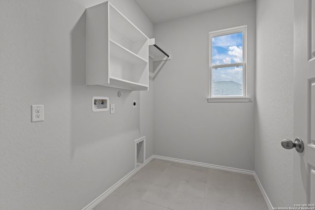 653 Broomsedge St, New Braunfels, TX 78130