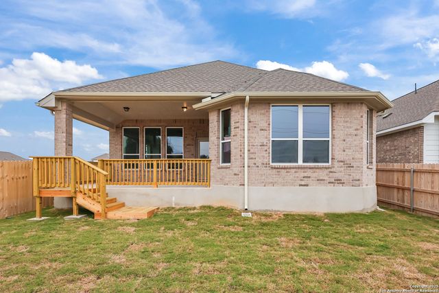 653 Broomsedge St, New Braunfels, TX 78130