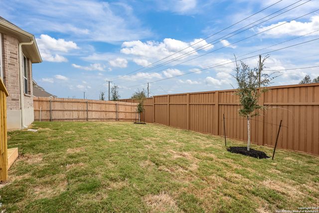 653 Broomsedge St, New Braunfels, TX 78130