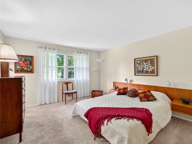29 Tartarian Circle, Greece, NY 14612