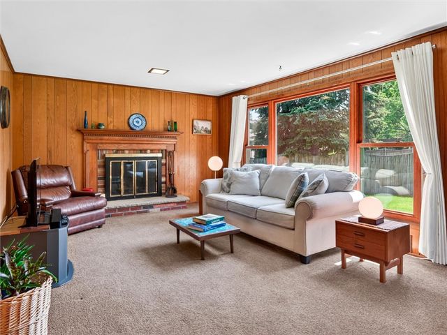 29 Tartarian Circle, Greece, NY 14612