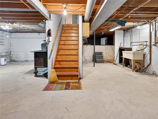 29 Tartarian Circle, Greece, NY 14612