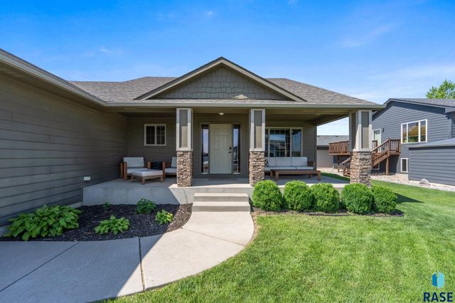 9004 W Gill Cir Circle, Sioux Falls, SD 57106