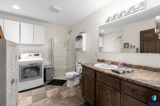 9004 W Gill Cir Circle, Sioux Falls, SD 57106