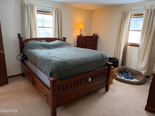 115 Hollywood Road, Amsterdam, NY 12010