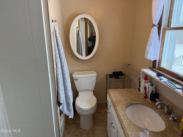 115 Hollywood Road, Amsterdam, NY 12010