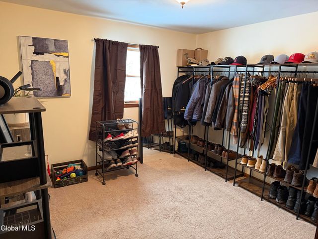 115 Hollywood Road, Amsterdam, NY 12010