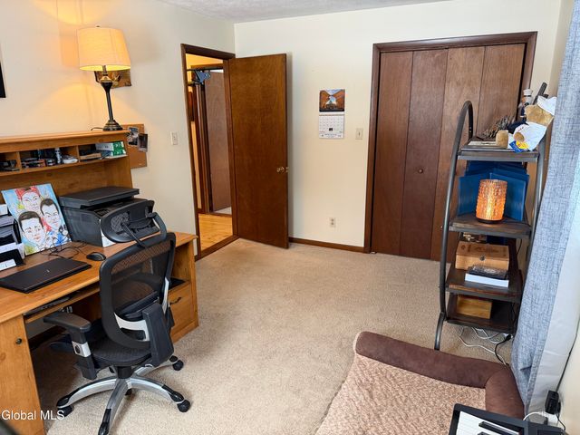 115 Hollywood Road, Amsterdam, NY 12010