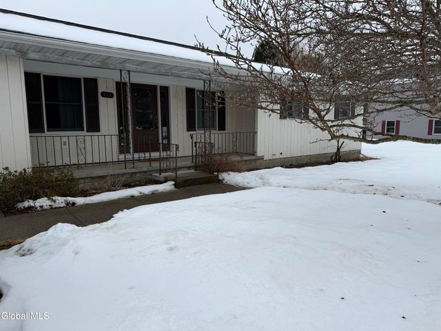 115 Hollywood Road, Amsterdam, NY 12010