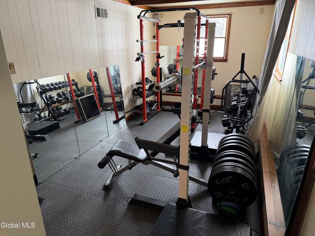 115 Hollywood Road, Amsterdam, NY 12010