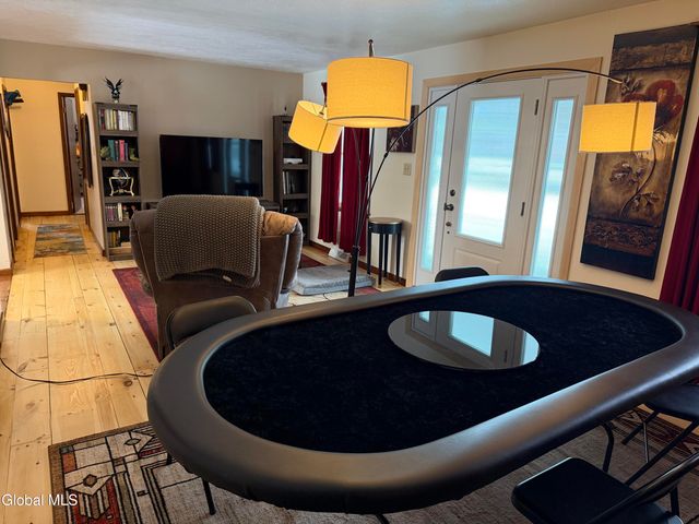 115 Hollywood Road, Amsterdam, NY 12010