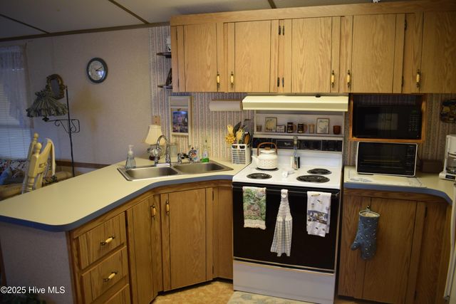 821 Magnolia Drive, Sunset Beach, NC 28468