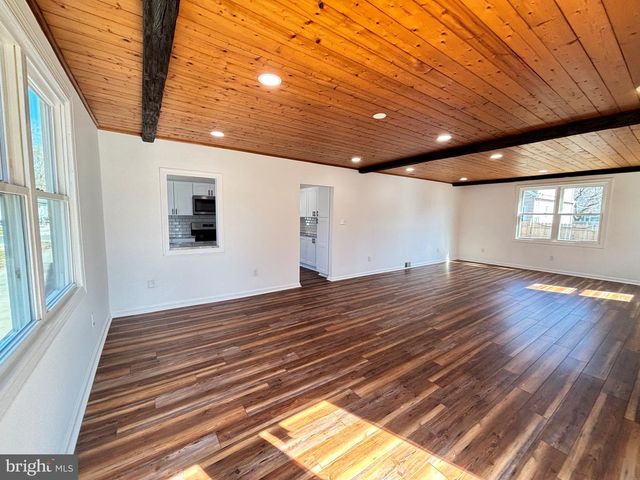 60 ROBERTS AVE, Clayton, NJ 08312