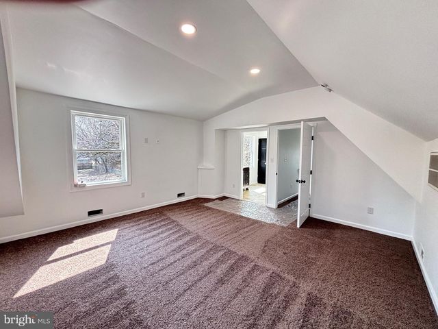 60 ROBERTS AVE, Clayton, NJ 08312