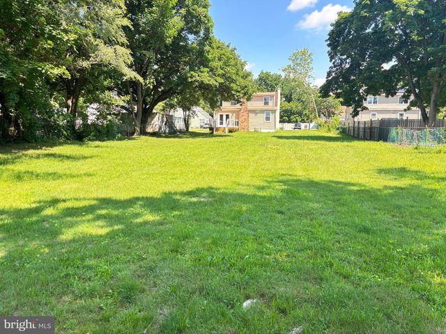 60 ROBERTS AVE, Clayton, NJ 08312