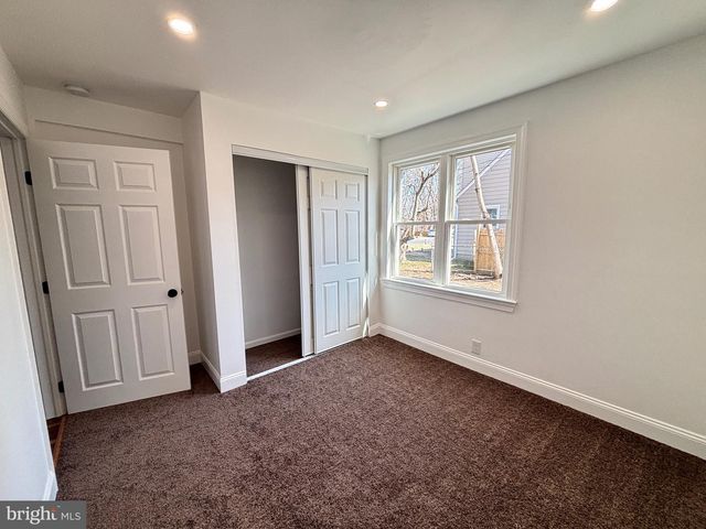 60 ROBERTS AVE, Clayton, NJ 08312