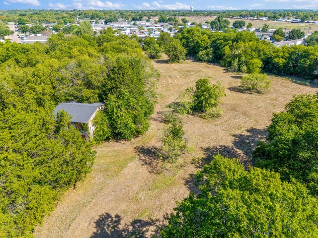 904 Jacobson Drive, Dallas, TX 75253