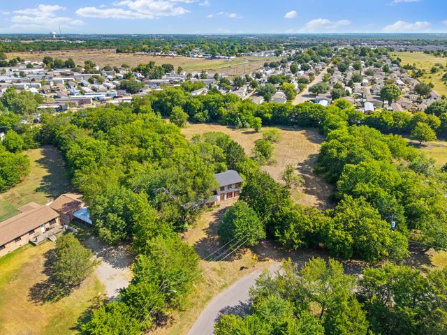 904 Jacobson Drive, Dallas, TX 75253