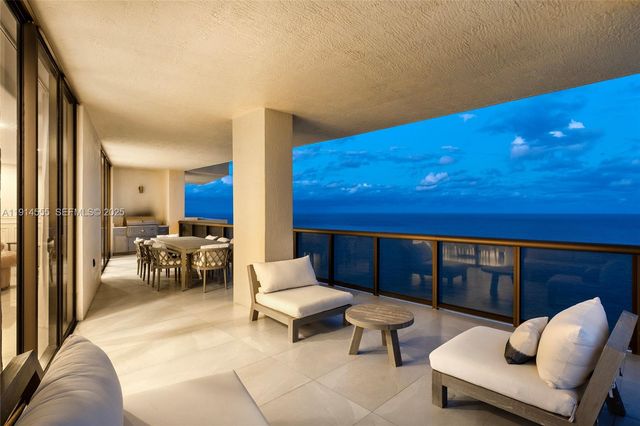 16275 Collins Avenue UPH1, Sunny Isles Beach, FL 33160