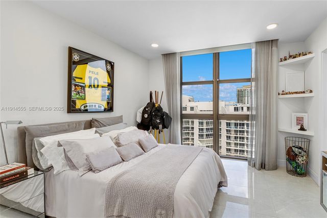16275 Collins Avenue UPH1, Sunny Isles Beach, FL 33160