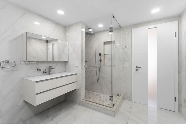 16275 Collins Avenue UPH1, Sunny Isles Beach, FL 33160