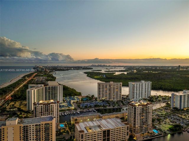 16275 Collins Avenue UPH1, Sunny Isles Beach, FL 33160