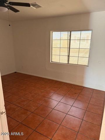 2942 W YUMA Street, Phoenix, AZ 85009