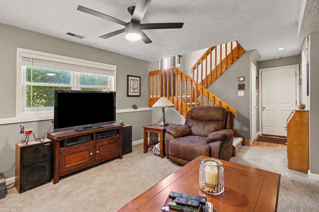 6515 Lakewood Avenue, Portage, IN 46368