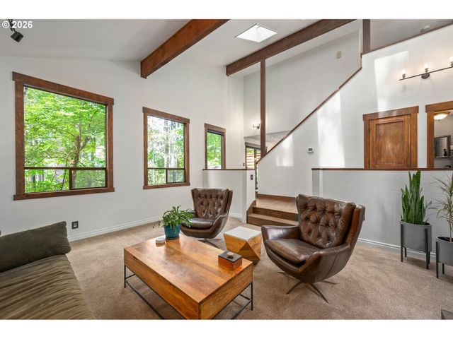 2031 DOGWOOD Dr, Eugene, OR 97405