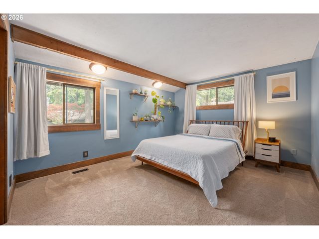 2031 DOGWOOD Dr, Eugene, OR 97405