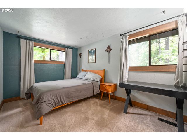 2031 DOGWOOD Dr, Eugene, OR 97405