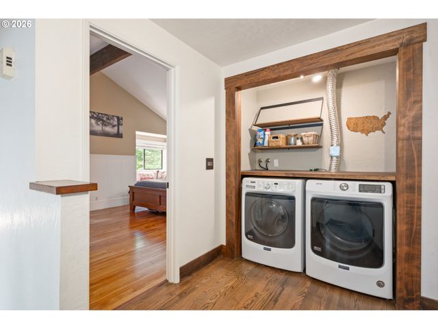 2031 DOGWOOD Dr, Eugene, OR 97405