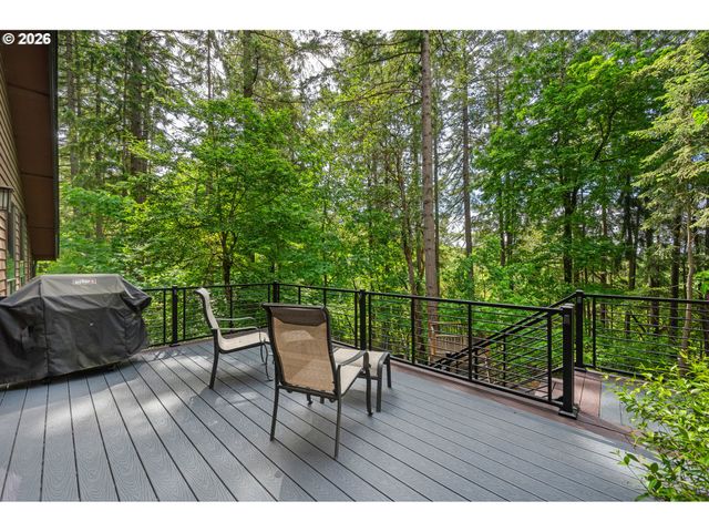2031 DOGWOOD Dr, Eugene, OR 97405